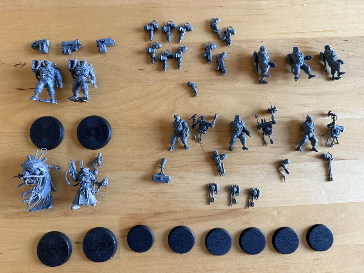 Kits de montage: Warhammer 40k Adeptus Mechanicus Kill Team Battleclade – Neuf (Voir description) à Genève par kentdelahaye