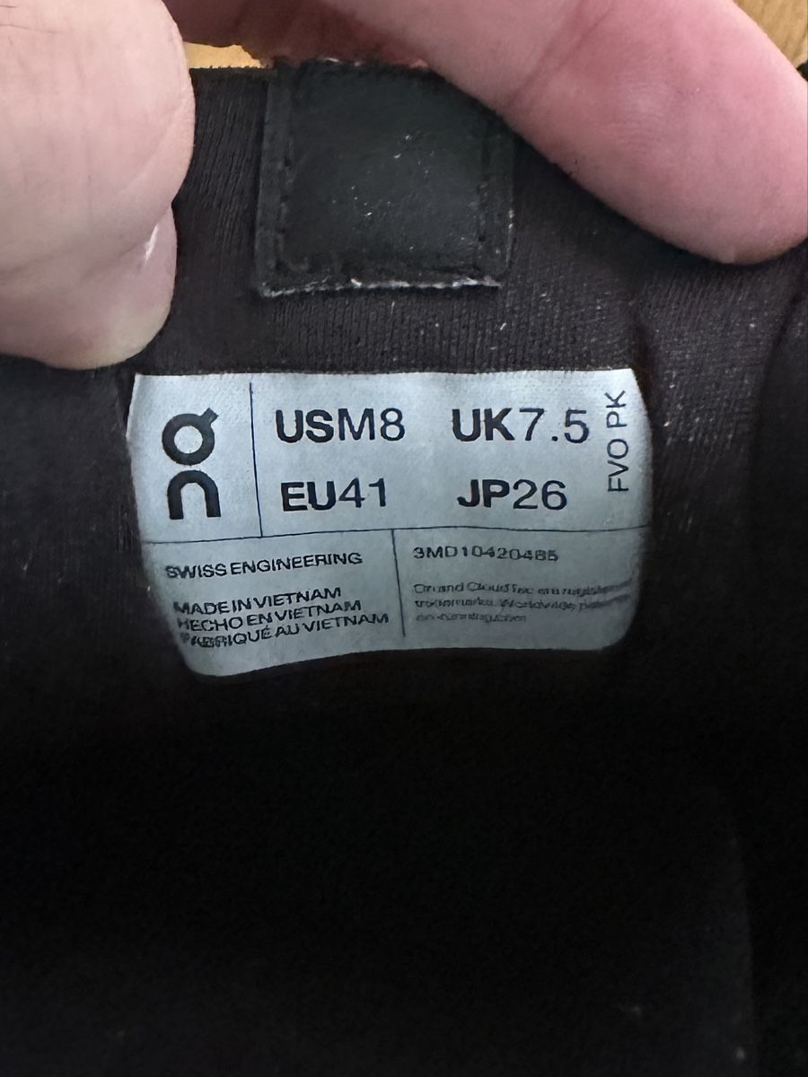 On Chaussures hommes: ON Schuhe G 41 – D'occasion à Maienfeld par tobeyl2020 5