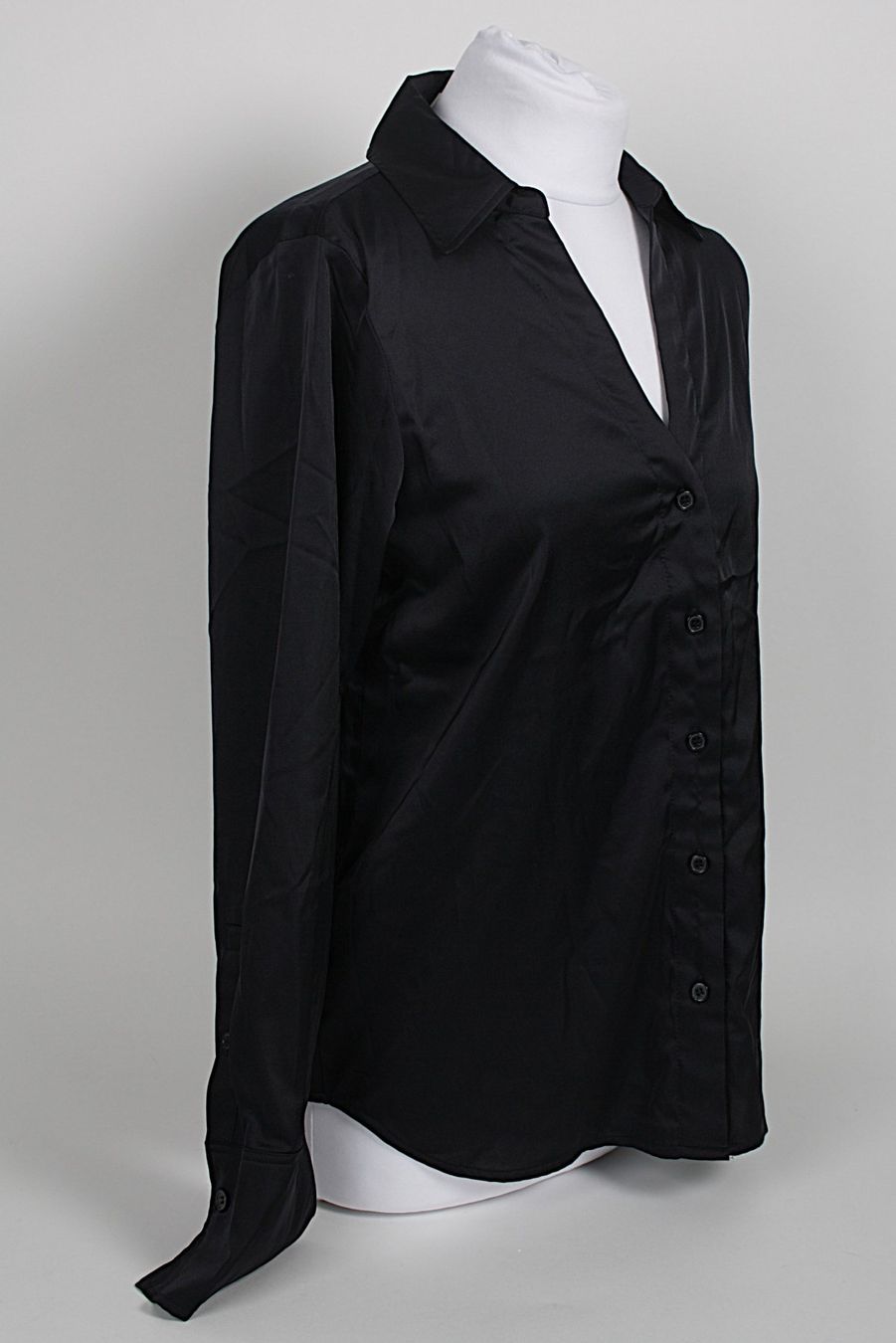 H&M Chemisiers: H&M Bluse schwarz Gr. S – D'occasion à Zollikofen par Restwert_Zollikofen 1