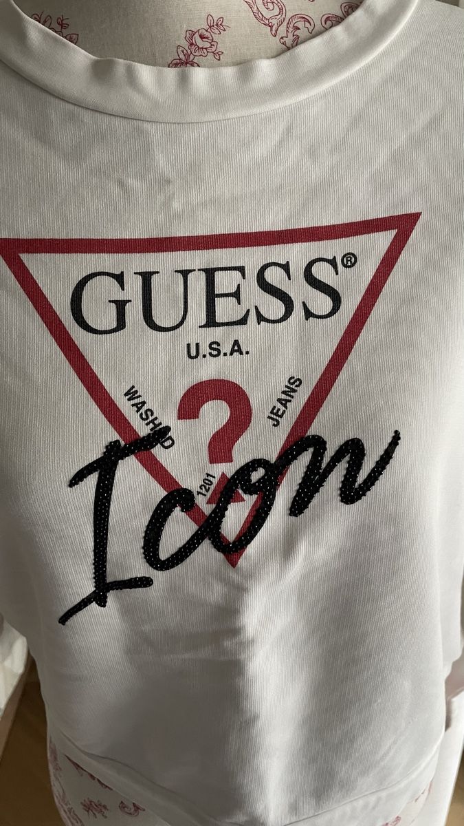 Guess Maglioni & Felpe: GUESS white sweater S/36 – Usato da Zürich venduto da Angela_Fashion_Lover 1