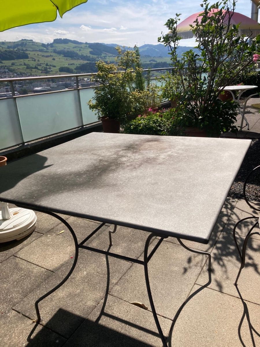 Tische: Gartentisch mit zwei Stühle  – Gebraucht aus Luzern von wlea02