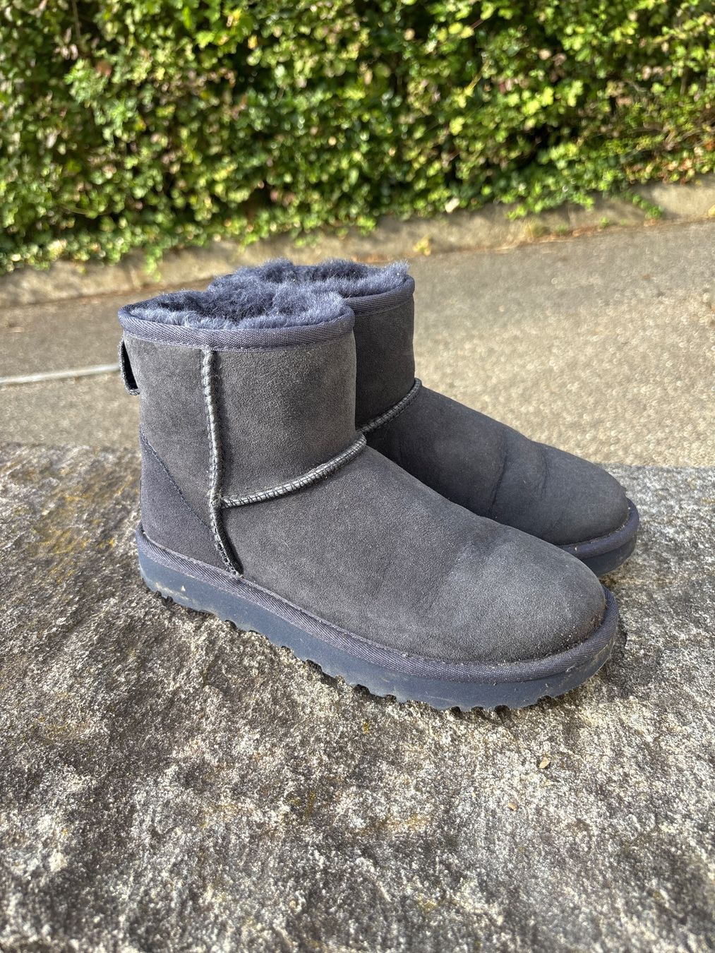 Ugg Scarpe da donna: Ugg Navy Classic II Mini 36 – Usato da Arlesheim venduto da schnsel