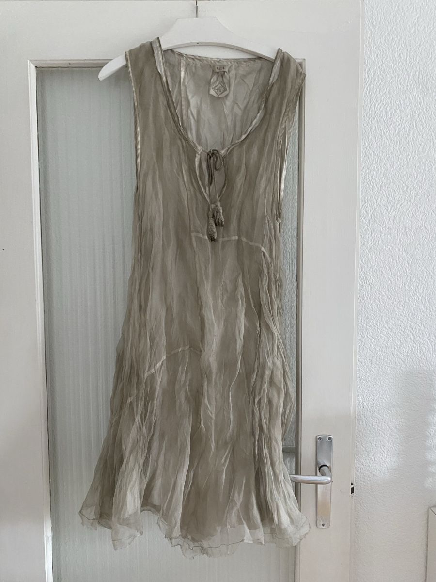 Nile Robes: Nile robe taille L – Neuf avec emballage d'origine à Brügg BE par nou_8ht9