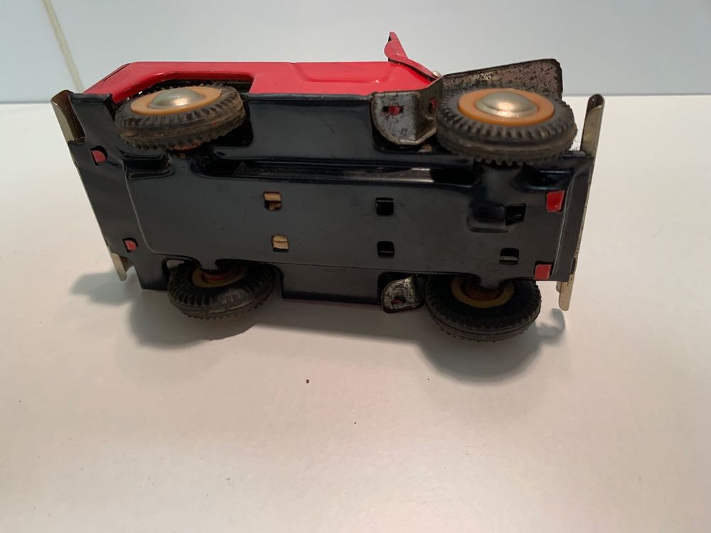 Jeep Friktion 12 cm sehr selten 77 7