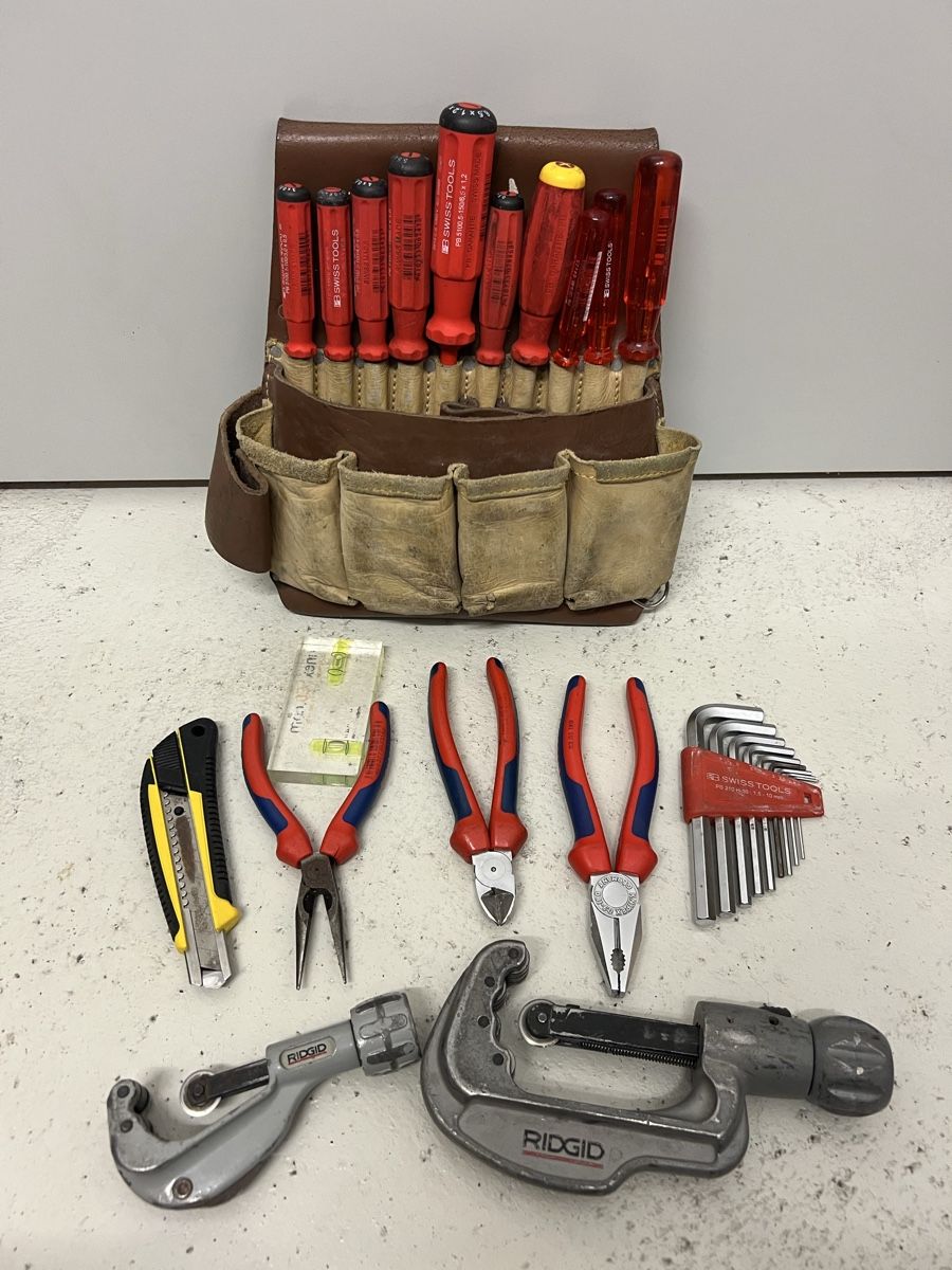 Alle Werkzeuge: Elektriker Werkzeugtasche  – Gebraucht aus Holziken von 181281 5