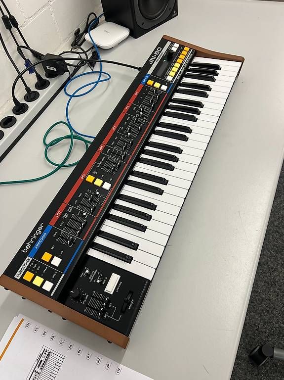 Behringer Strumenti musicali: Behringer JN-80 (Juno-60 Klon) – Nuovo (secondo la descrizione) da Langenthal venduto da Walch 1