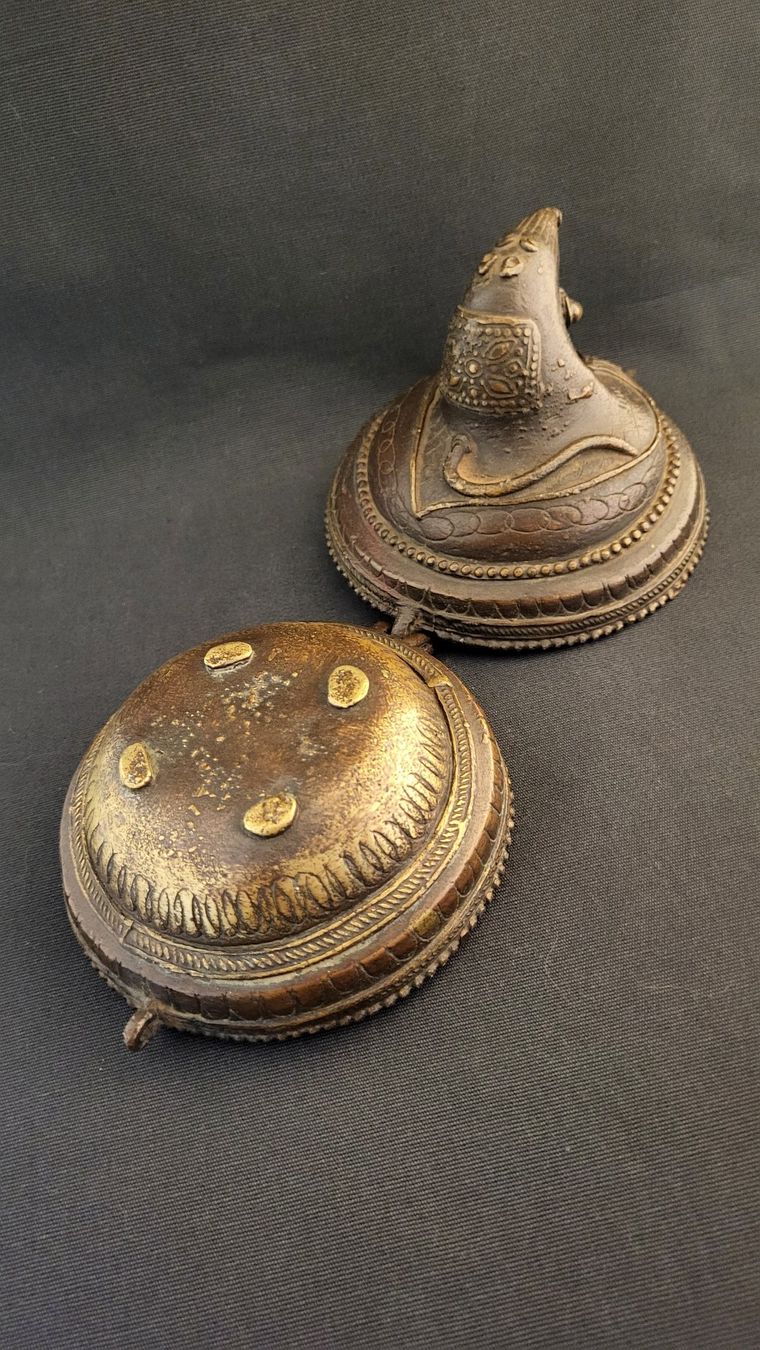 Figuren: Antike Bronze-Dose mit Ratte – Gebraucht aus Basel von spinne02 7