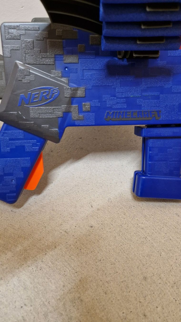 Nerf Spielzeuge: Nerf Minecraft blau – Gebraucht aus Basel von AlexBasel01 1
