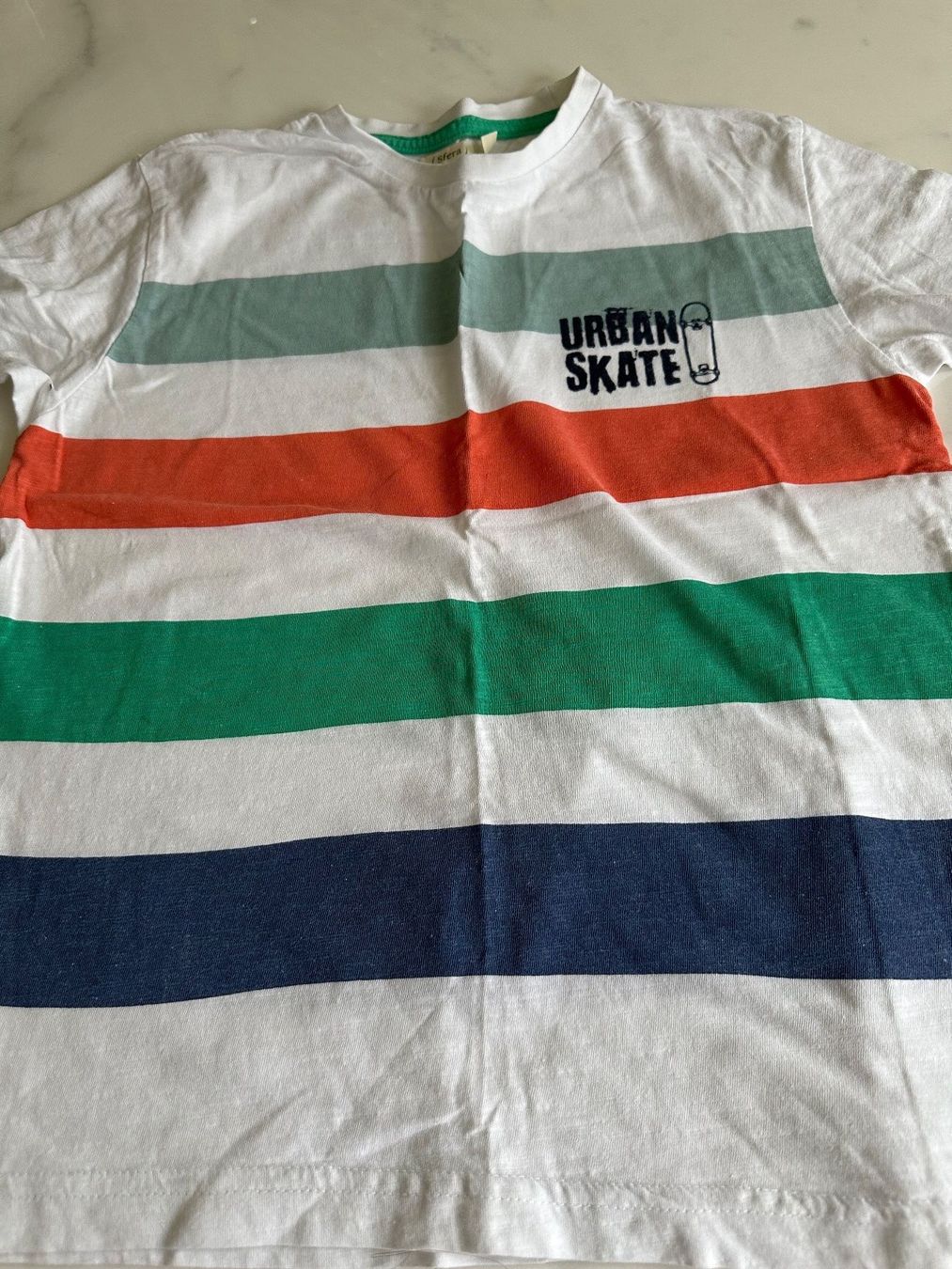 Camicie, T-shirt & Polo: 2 T-shirts 1 Hemd - Set / Grösse 122 – Usato da Lausen venduto da Swissart123 4