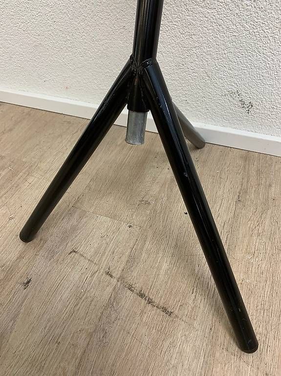 Tabourets: Höhenverstellbare Stehhilfe mit Sattelsitz – D'occasion à Obernau par Arche_Noah_Brocki 5