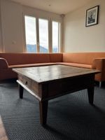 Antiker Wabi-Sabi Couchtisch | Kuratiertes Einzelstück