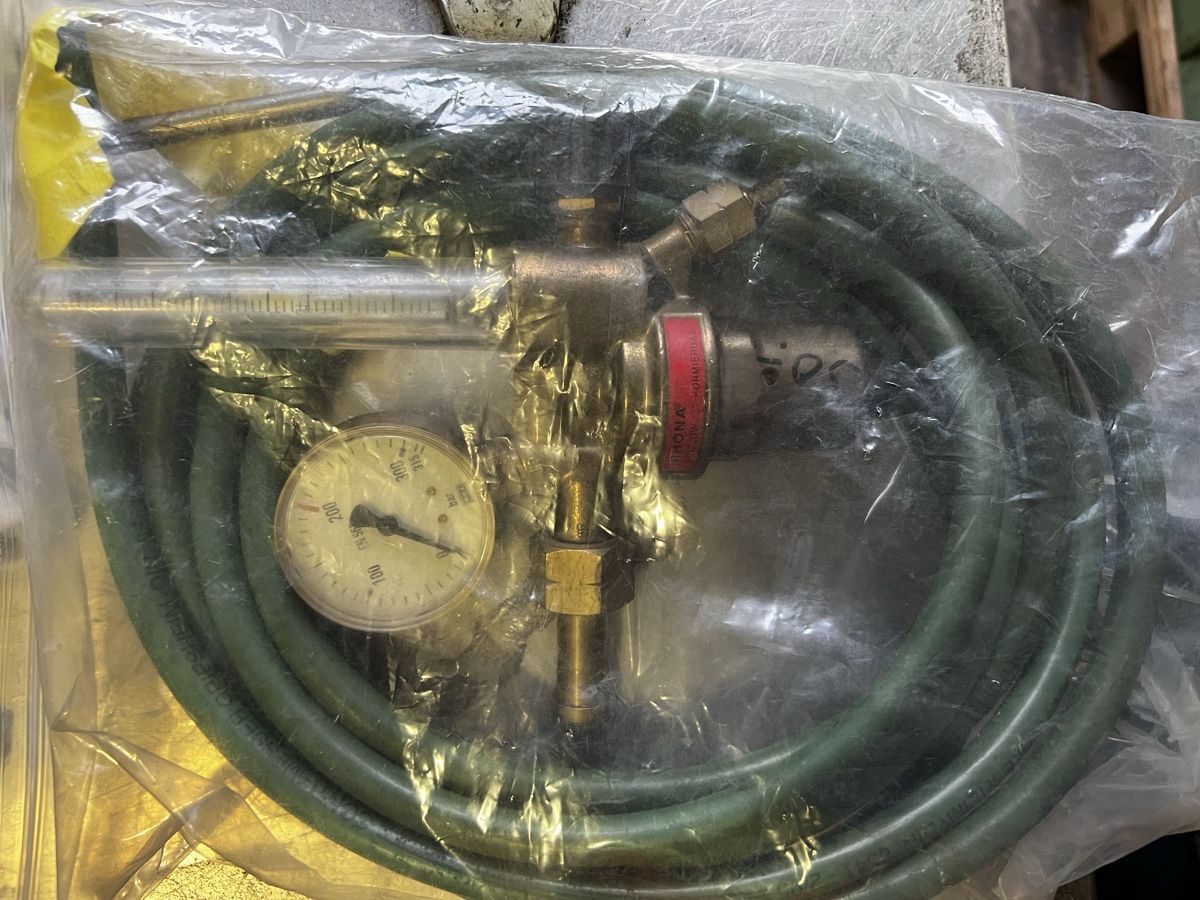 Alle Werkzeuge: Druck Reduzier Ventil Manometer 1Lot – Gebraucht aus Wettingen von Wespi4 3