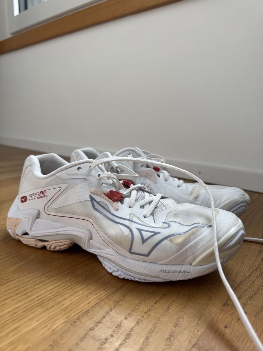 Mizuno Chaussures femmes: Mizuno Wave Lightning Z8 – D'occasion à Thun par Deborare