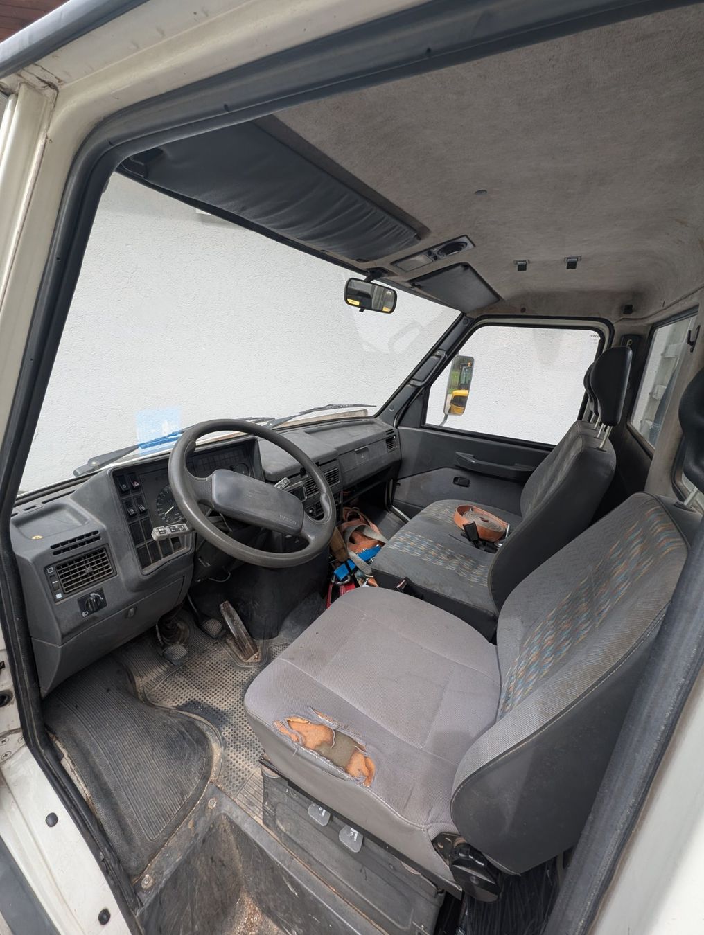 Iveco Veicoli commerciali: IVECO 35.10 TurboDaily – Usato da Biel/Bienne venduto da mrallpa 4