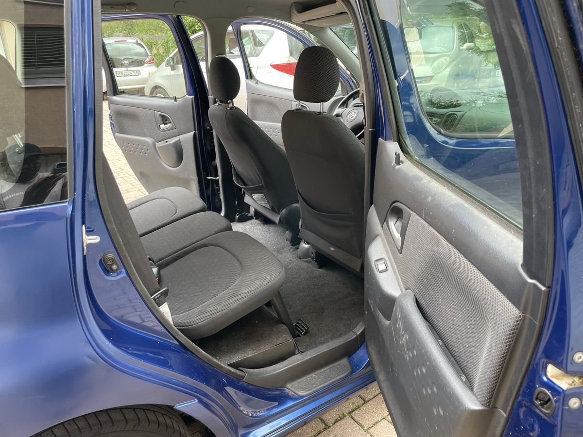 Condizionatori: Toyota Yaris verso.1.5 – Usato da Corpataux venduto da a_t_dq7j 6