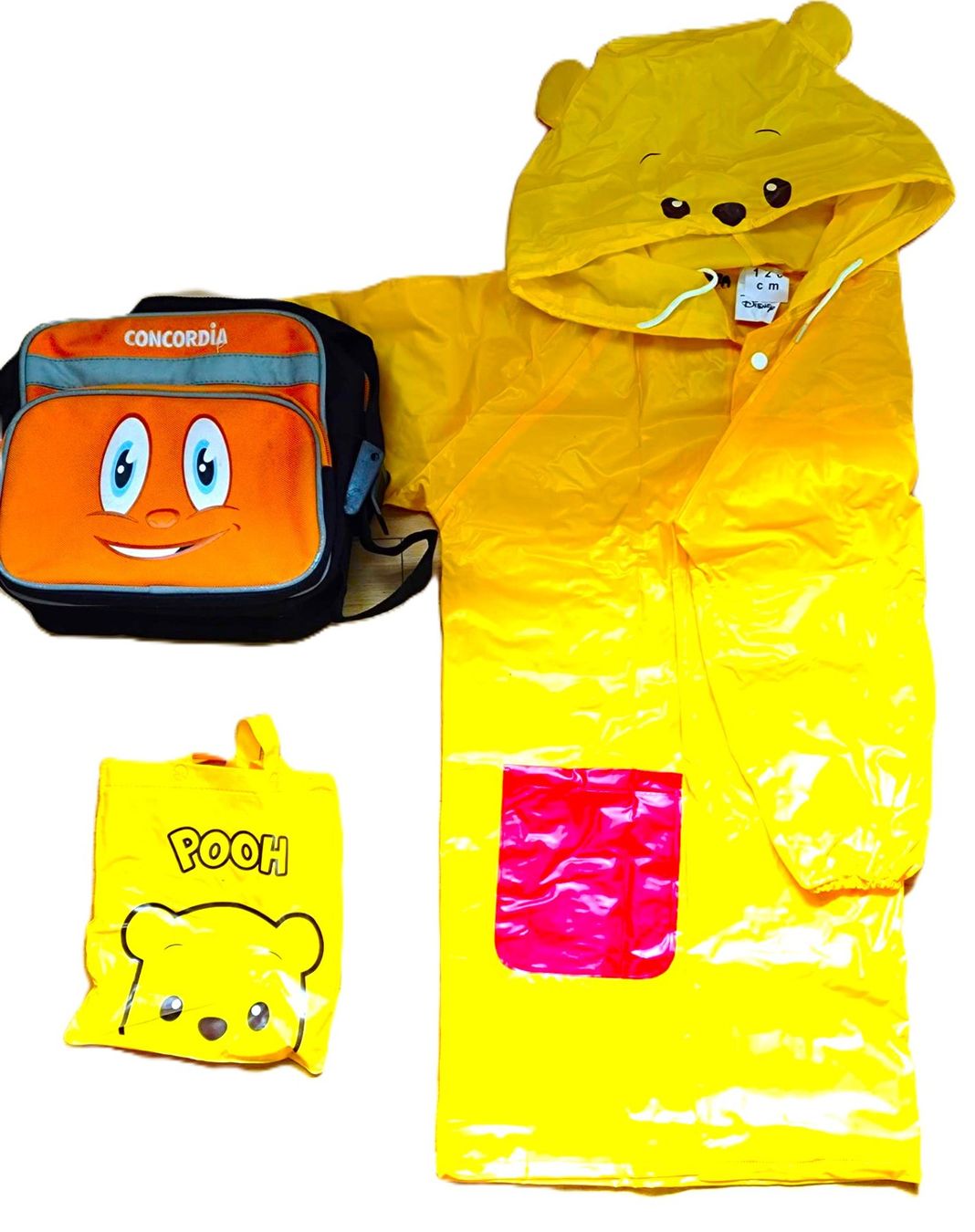 Giacche & Cappotti: Kinder Regenjacke gr.120 – Usato da Adliswil venduto da Yokozok