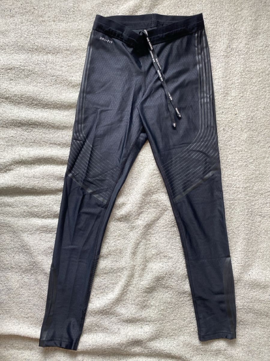 Nike Leggings: Legging nike Running comme neuf taille S – Nuovo (secondo la descrizione) da Rubigen venduto da cam_drb7