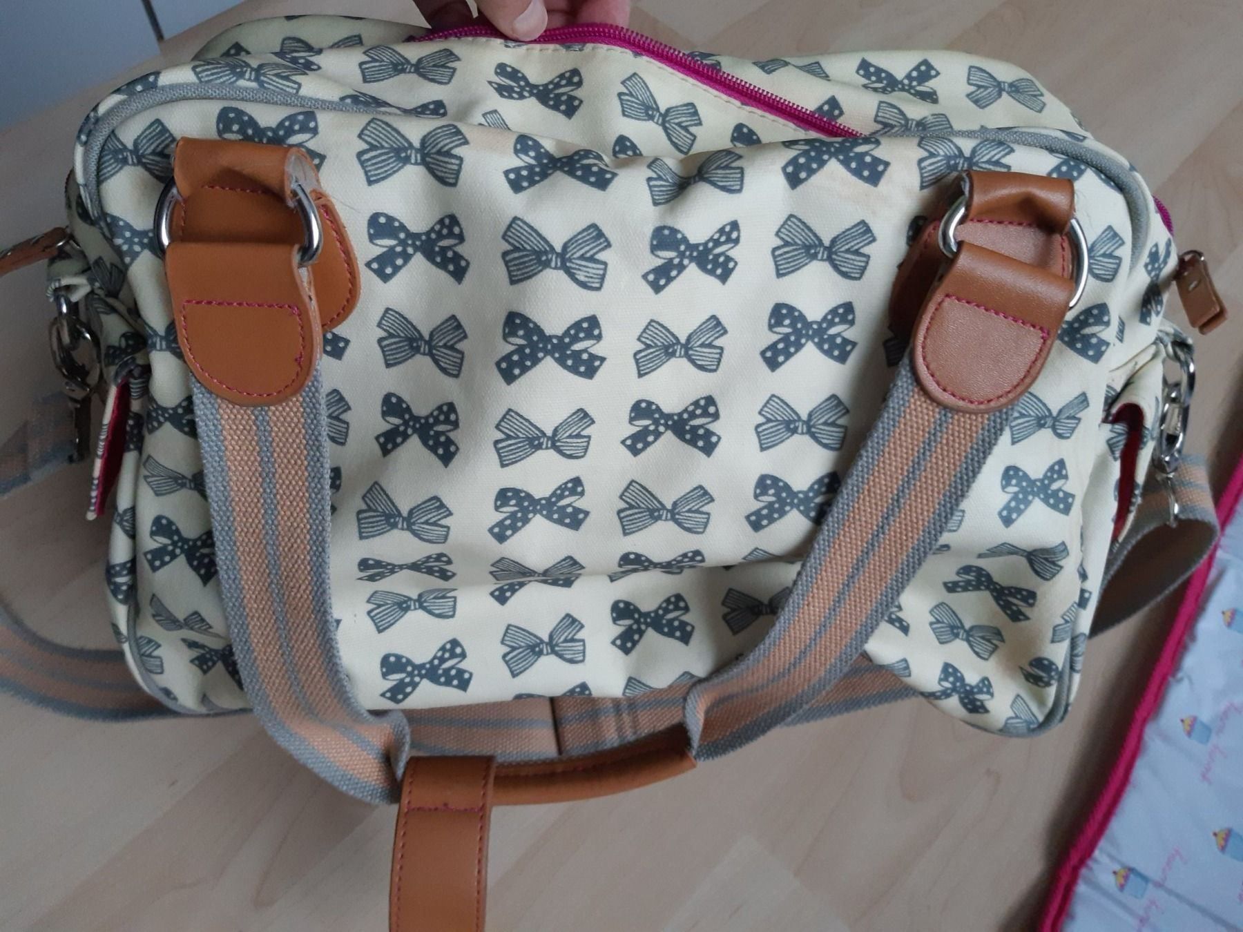 Taschen für Damen: Wickeltasche – Gebraucht aus Wil Sg von mil_r9gx 4