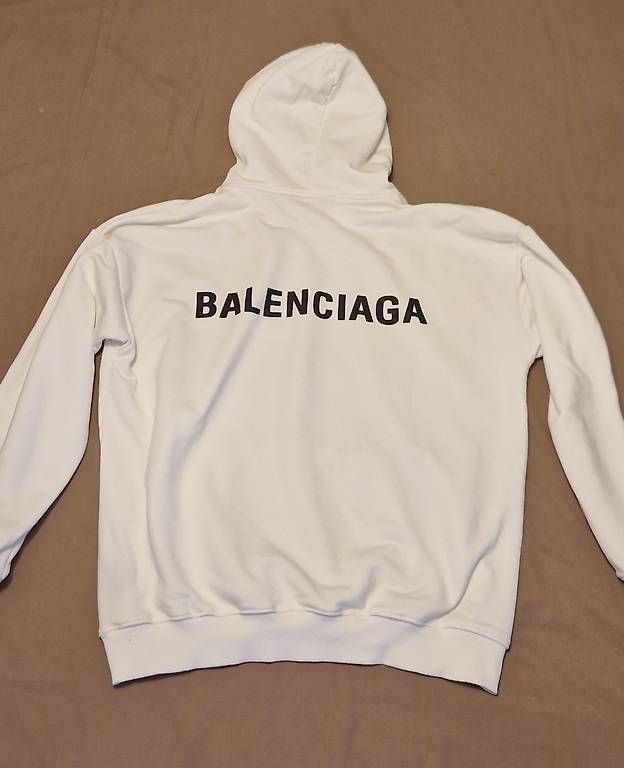 Pulls & Sweat-shirts: Pull Balenciaga – D'occasion à Monthey par and_c5w8