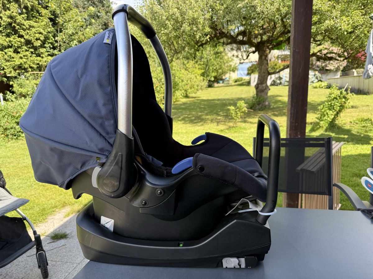 Hauck Seggiolini per auto: Babyschale Hauck Comfort Fix Set – Usato da Brüttisellen venduto da benni.wachter