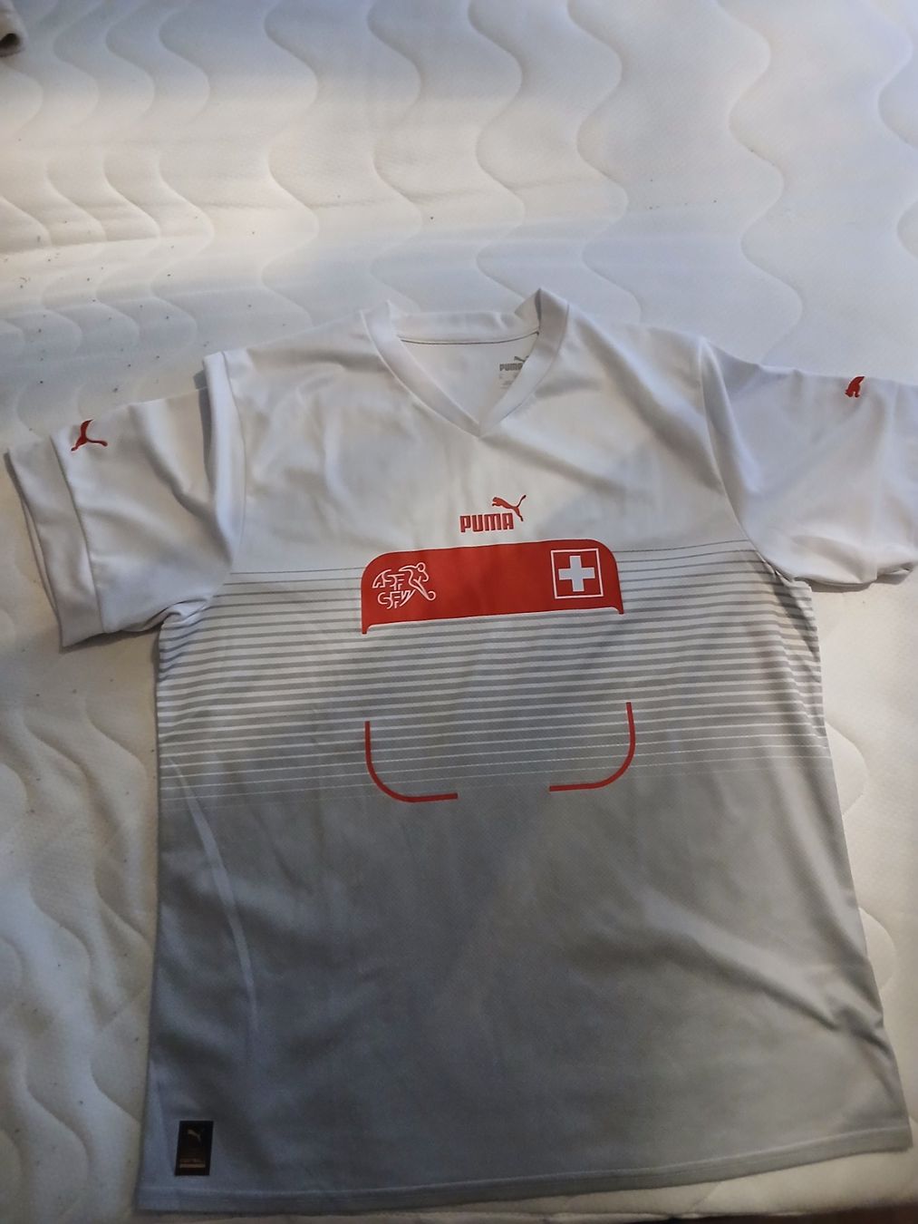 Puma Canottiere & Pantaloni: Schweizer Nati Trikot – Usato da Oberglatt ZH venduto da Sandro0124