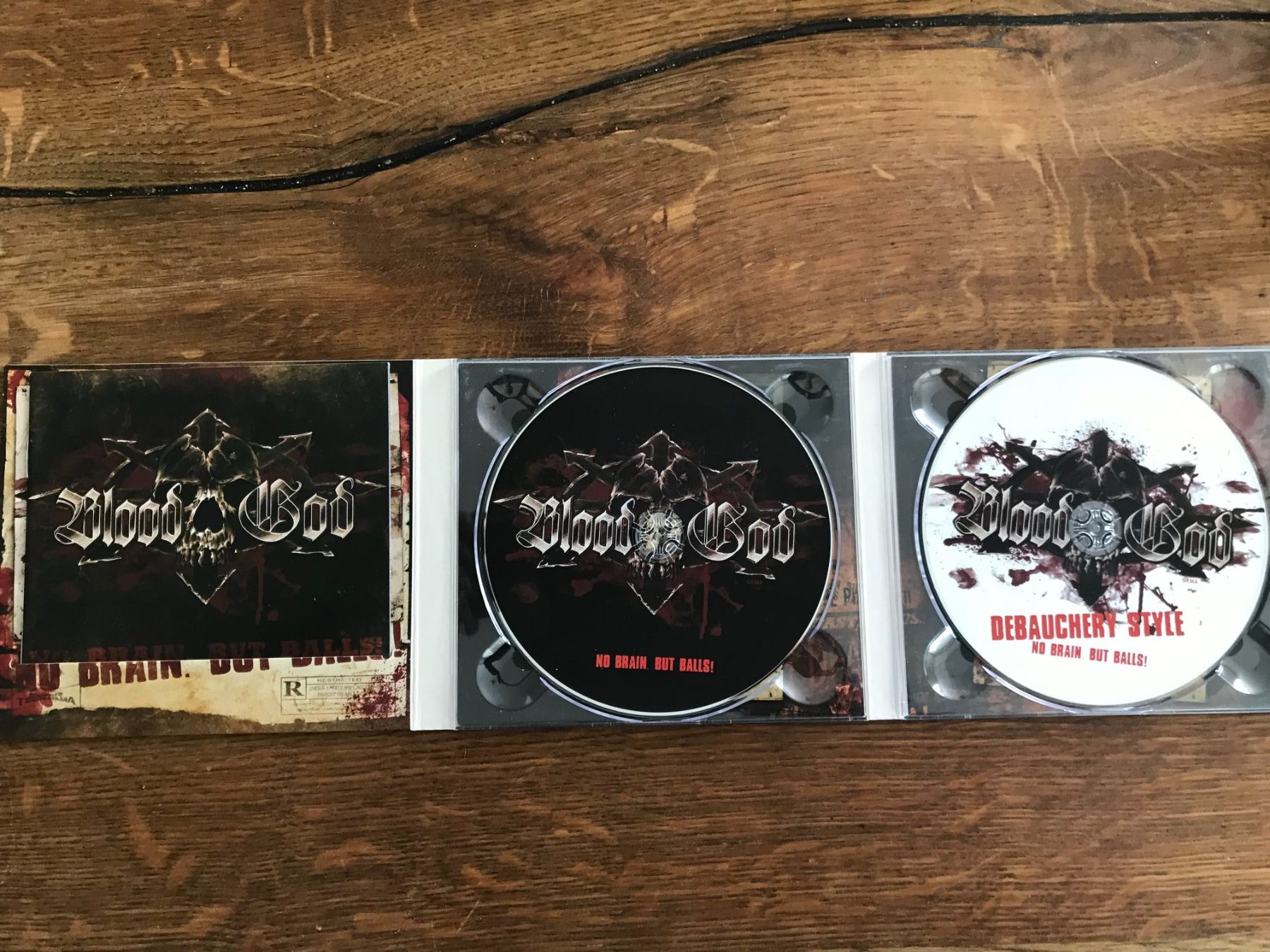 CD: BLOOD GOD - No Brain. But Balls! - 2 CD – Usato da Buchs AG venduto da Archie 1