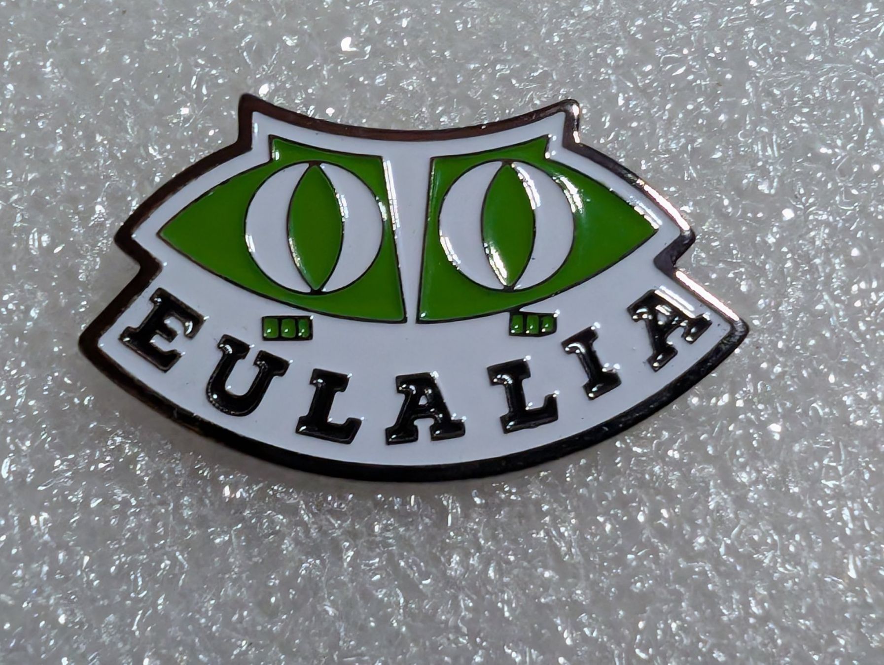Placchette & Badge: Ansteckpin 251: Eulazia – Usato da Oppligen venduto da Pin-Fall-Shop