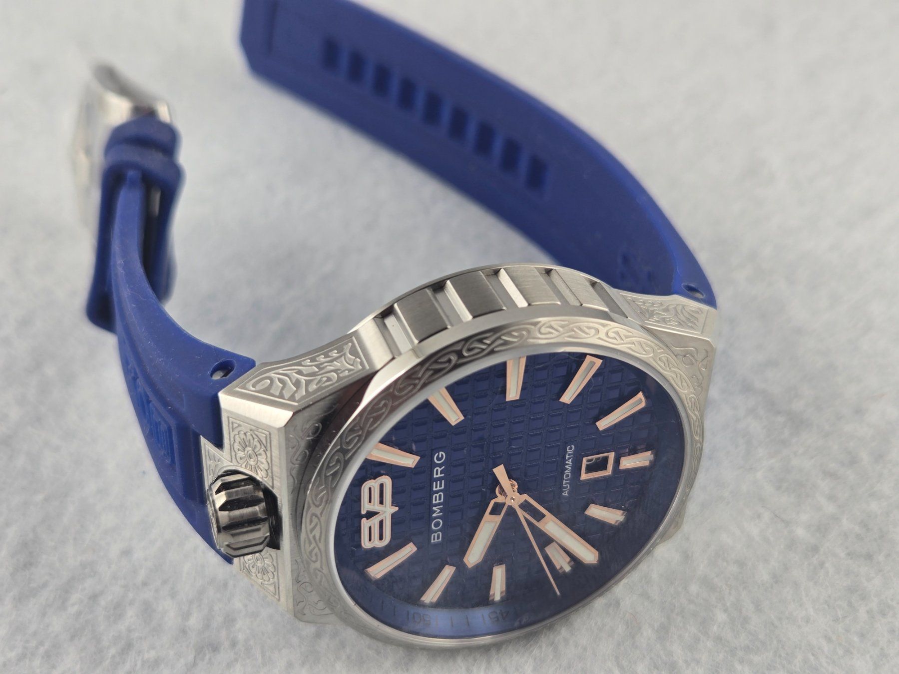 Bomberg Orologi: Bomberg Bolt-68 Neo Auto Metropolis Blue – Nuovo (secondo la descrizione) da Chabrey venduto da Horology 1