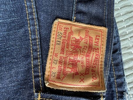 Superbe Jean Levi's 501XX, W32 L32, Look Vintage Unique!