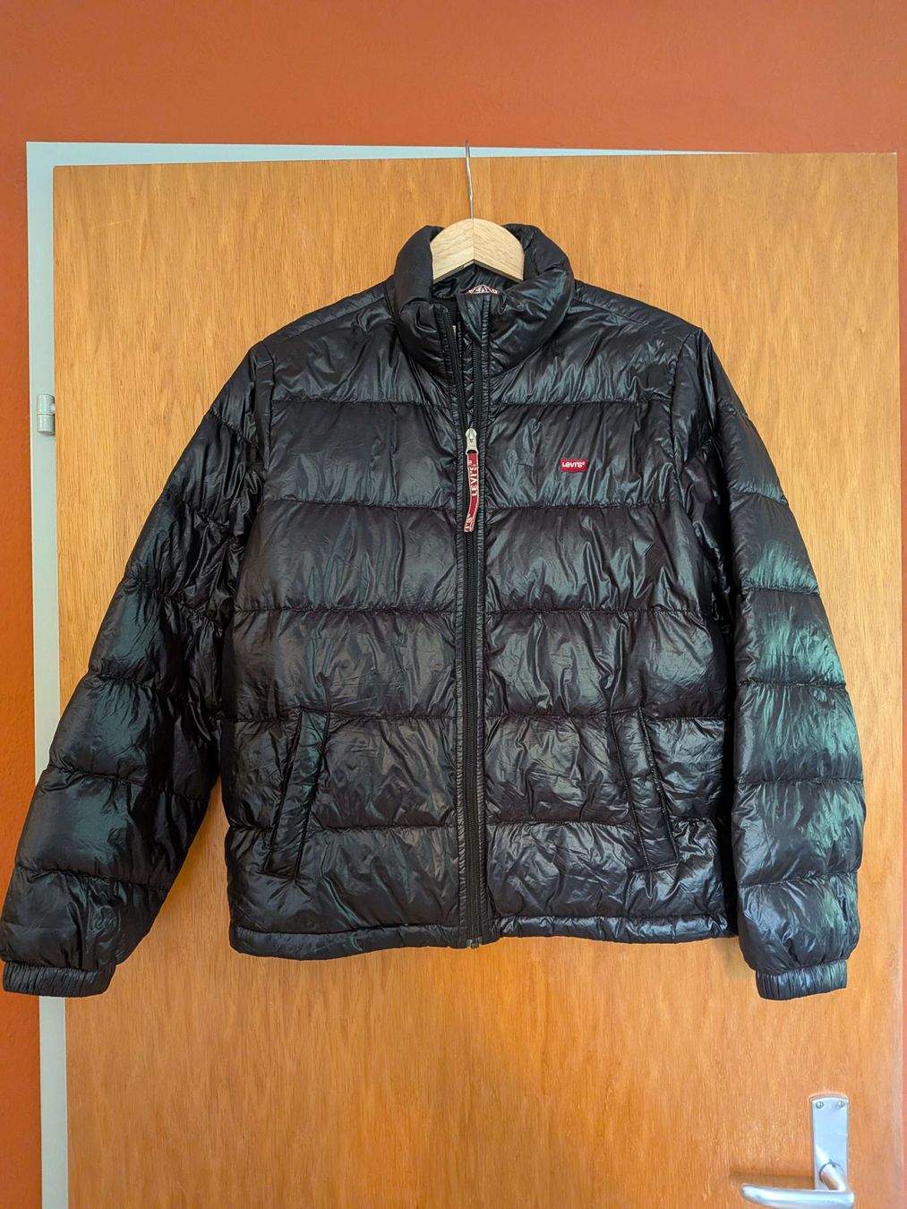 Levi's Vestes: Steppjacke Levi's schwarz – D'occasion à Winterthur par sha_r2k2