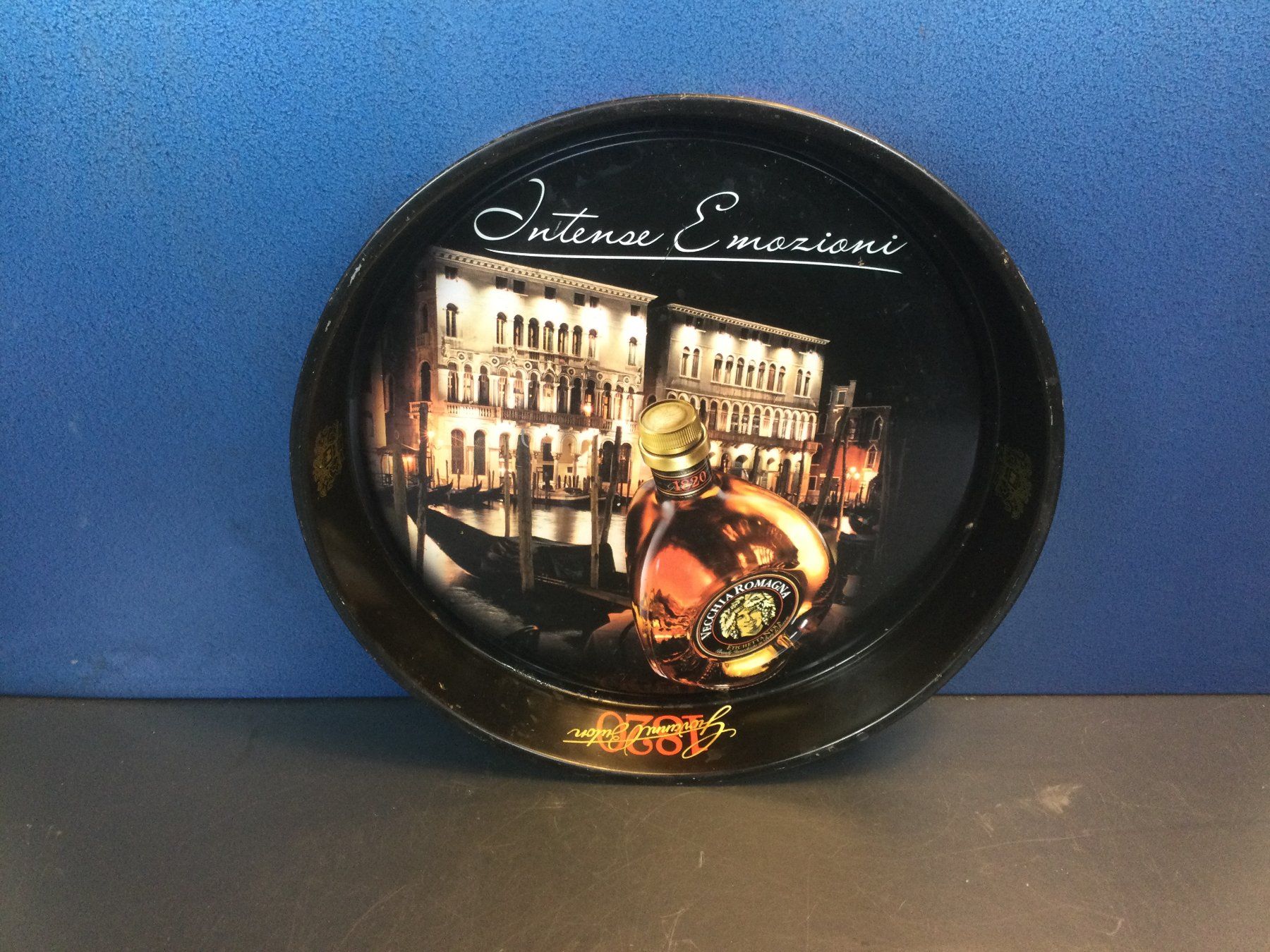 Schilder: Gebrauchtes Vecchia Romagna Brandy Serviertablett – Gebraucht aus Wangen SZ von kuriosum12 2