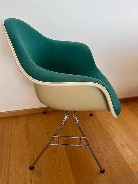 Vitra Sedie: Vitra Eames chair, Fiberglas, – Usato da Reinach BL venduto da high-speed 1