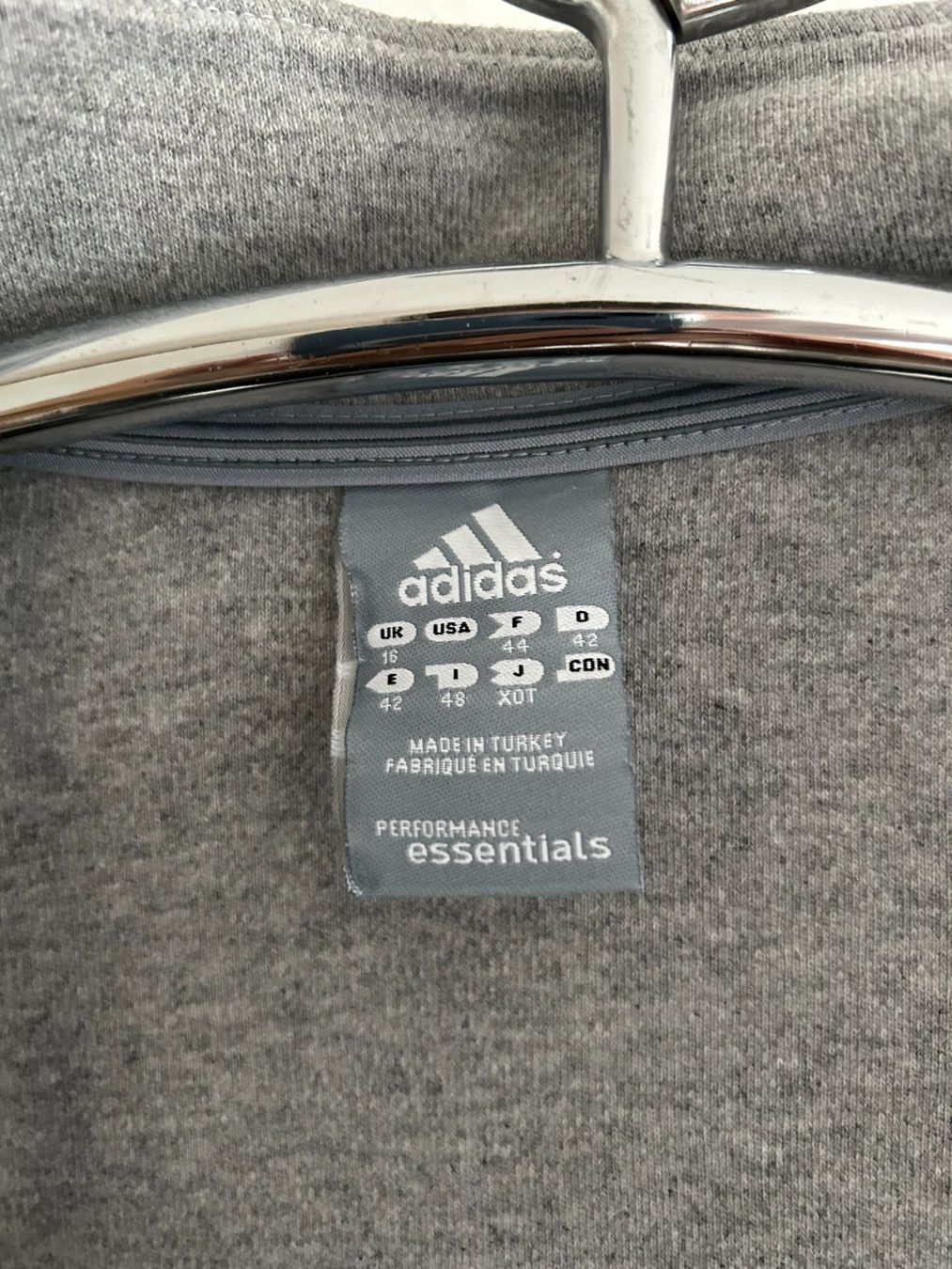 Adidas Completi & Tailleur: Training Damenanzug  Adidas – Usato da Zofingen venduto da Bolec 4