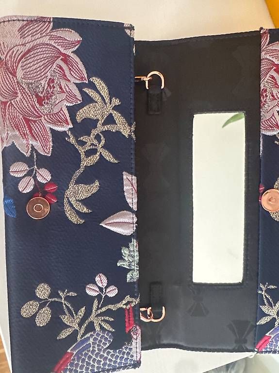 Taschen für Damen: Ted Baker Clutch – Gebraucht aus Zürich von _nushy 1