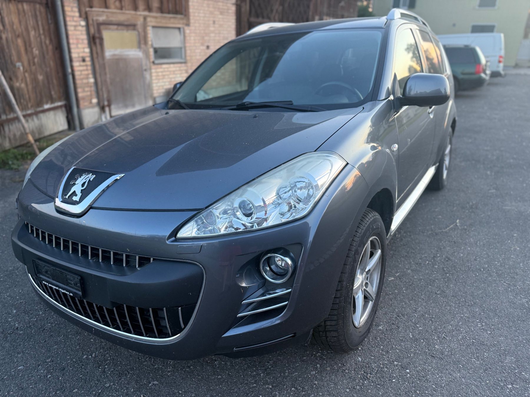 Peugeot Autos: PEUGEOT 4007 Allrad – D'occasion à Egnach par Nati97