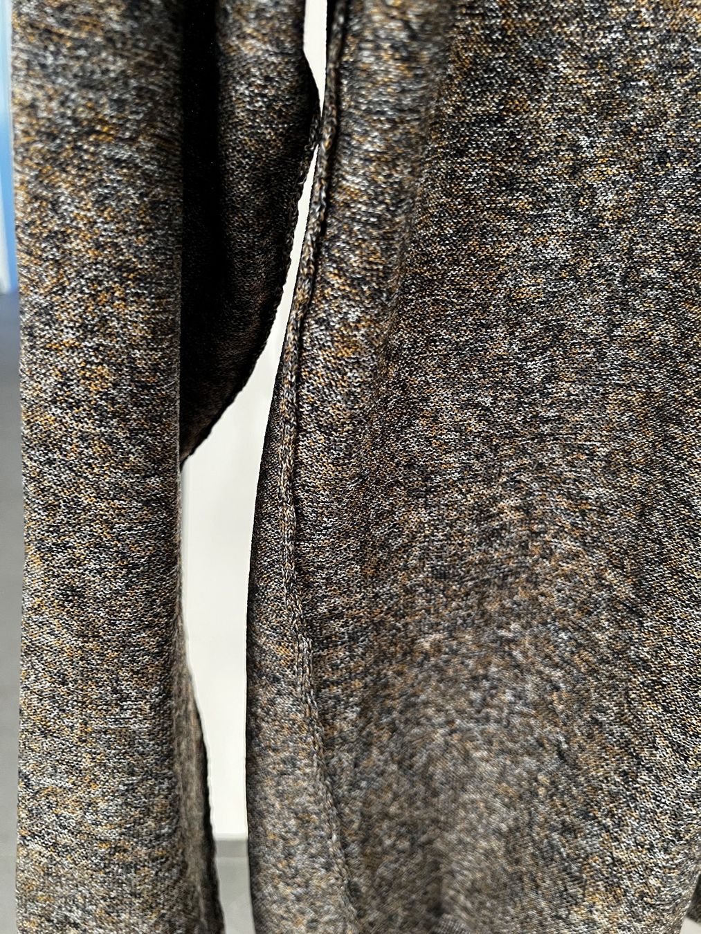 Pullover & Sweatshirts: Dstrezzed Pullover in Grösse M – Gebraucht aus Oberwil-Lieli von Jo-Ke 1