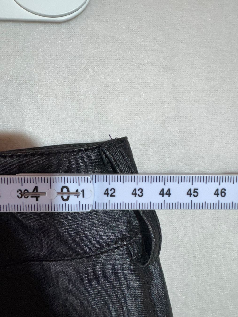 Pantaloni: Schöne glänzende Hose Gr L – Usato da Grosswangen venduto da SALE_SALE_SALE 7