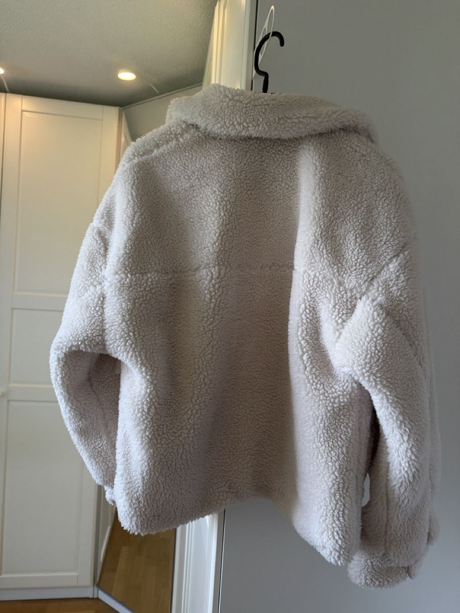 Pull&Bear Giacche: Felljacke Weiss von Pull&Bear, Grösse S – Nuovo (secondo la descrizione) da Hägendorf venduto da fufj11 3