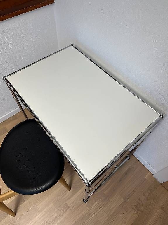 USM Scrivanie: Bureau / Desserte USM Haller en Blanc Pur // Ref. AY0435 – Usato da Ravoire venduto da ARKY_s 4