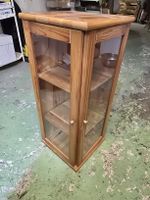 Vitrinen Schrank Holz Glas 2 Regalfächer guter Zustand
