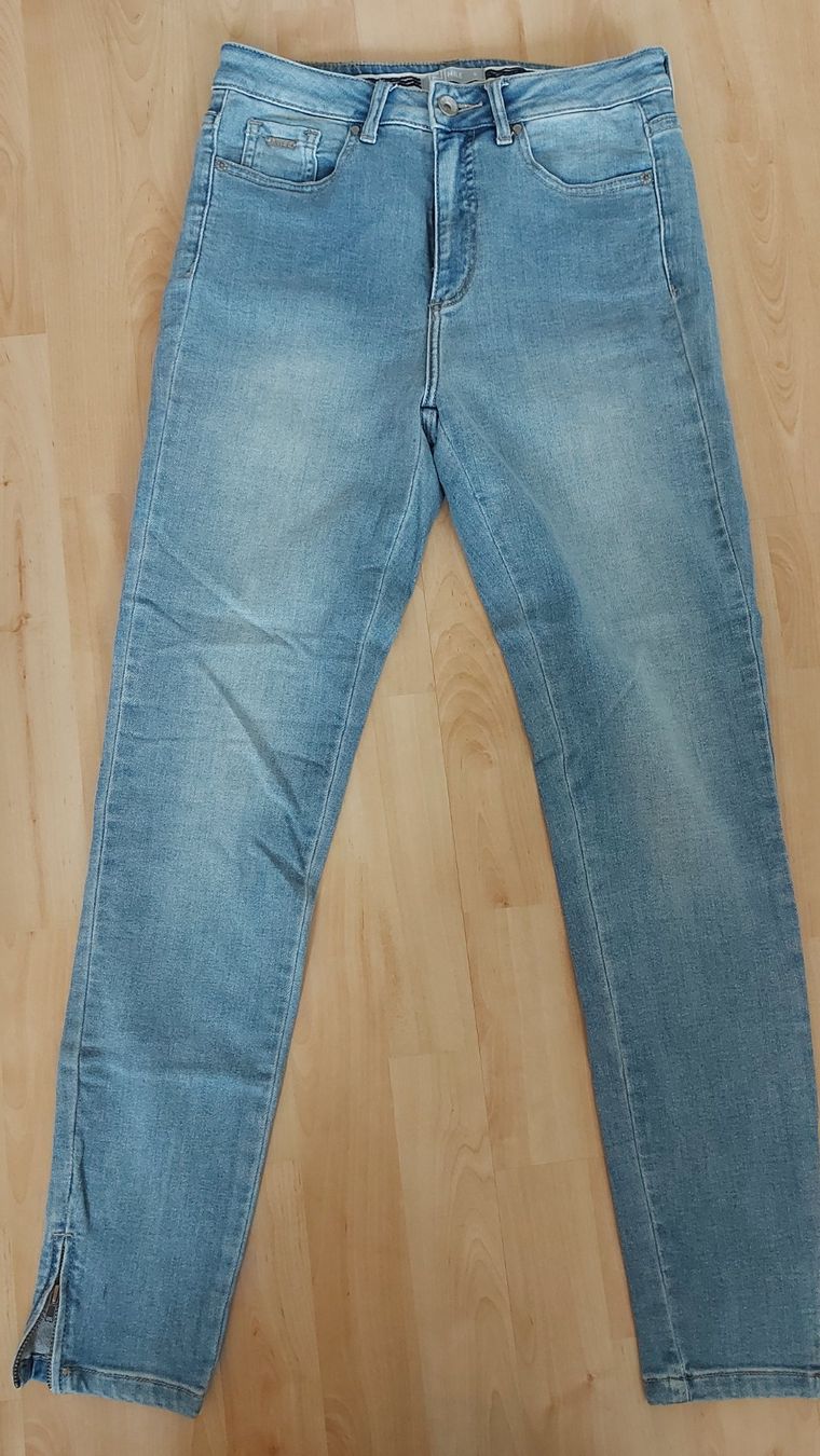 Nile Jeans: Nile Jeans gr.S – D'occasion à Zofingen par MasterPCI