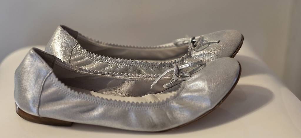Scarpe da donna: Navyboot Ballerina silber – Usato da Wolfhausen venduto da LoukAudio