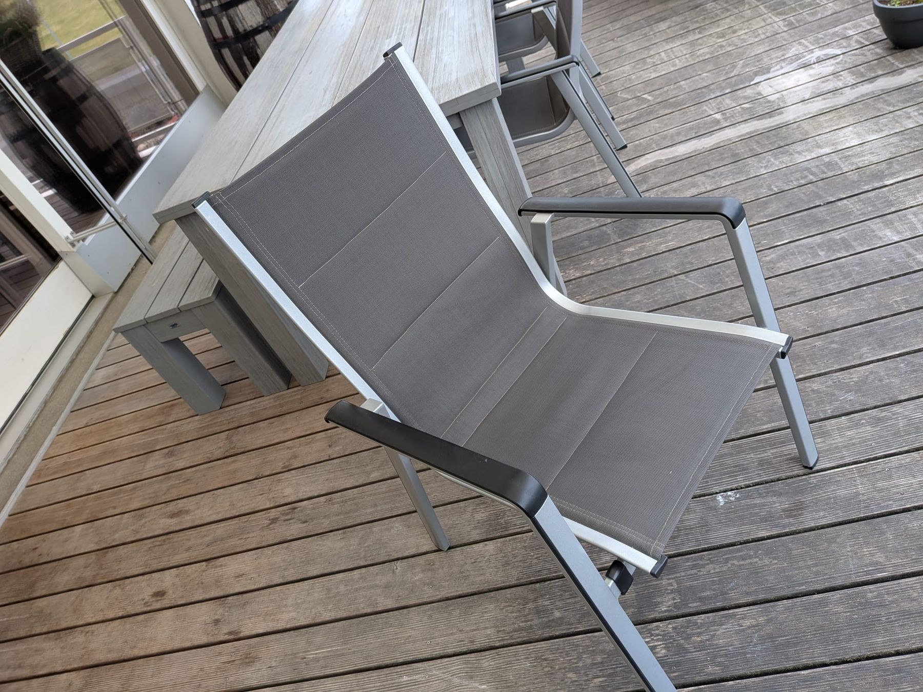 Set de table et chaises: Gartentisch  – D'occasion à Ulmiz par P.stauffer 2