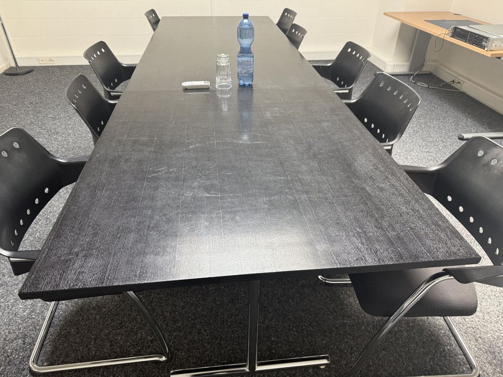 Scrivanie: Konferenztisch / Bürotisch – Usato da Lohn-Ammannsegg venduto da tschemeker 3