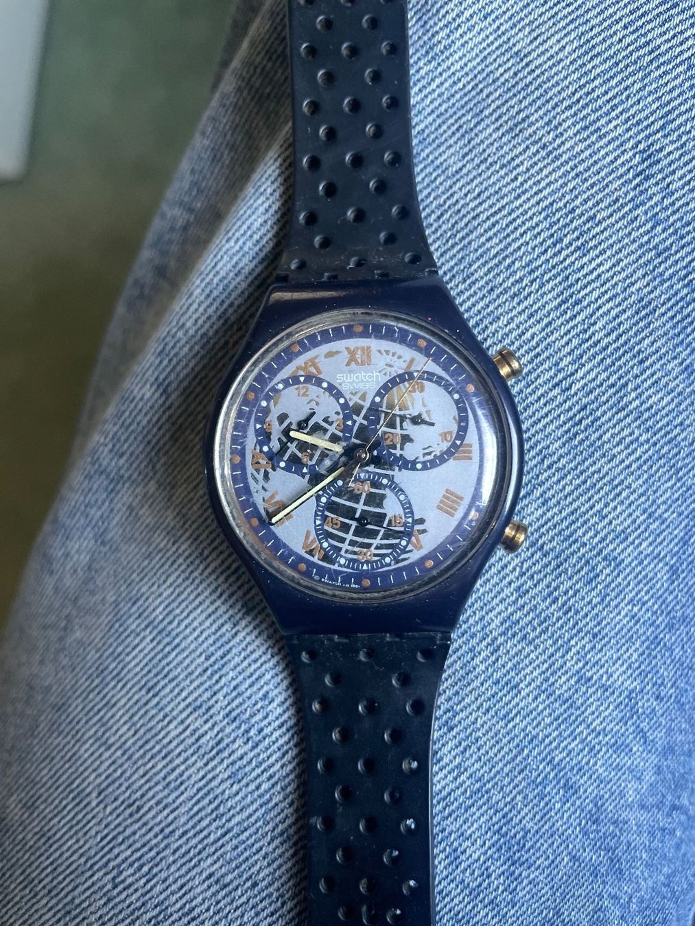 Swatch Orologi: Swatch Uhr dunkelblau Damen – Usato da Volketswil venduto da n_r_5gdf