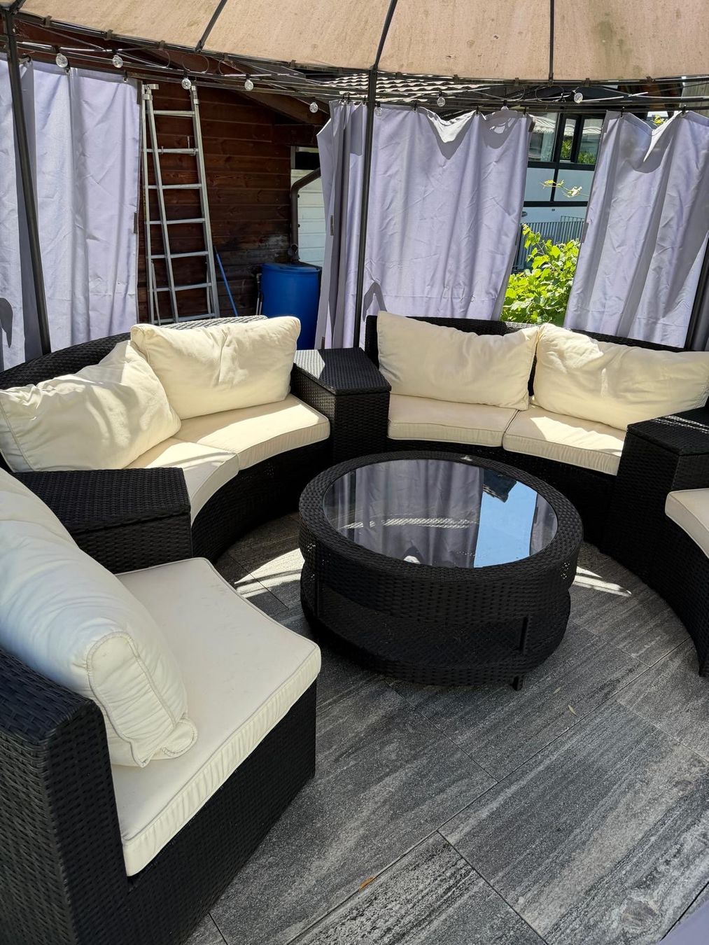 Set di tavolo e panche: Garten Lounge Polyrattan Sitzgruppe mit Tisch – Usato da Wettingen venduto da Wettige5430 2