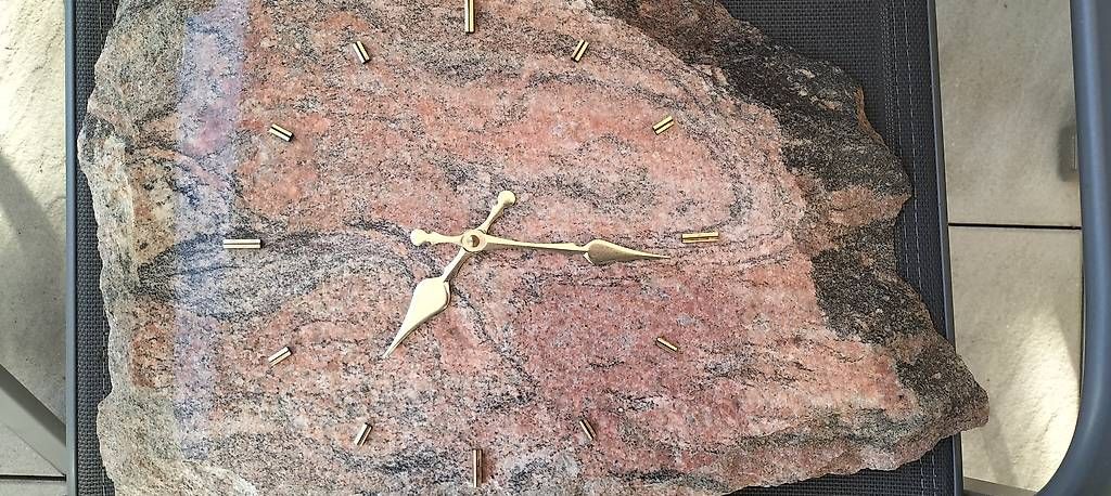 Orologi da terra & Orologi da parete: Wanduhr aus Naturstein – Usato da Steinach venduto da Tsgweh 2