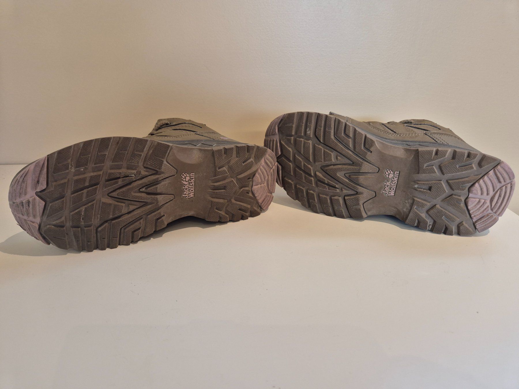 Jack Wolfskin Scarpe per ragazze: Jack Wolfskin  Mädchen-Wanderschuhe, Grösse 32, braun – Usato da Dietikon venduto da grafad 4