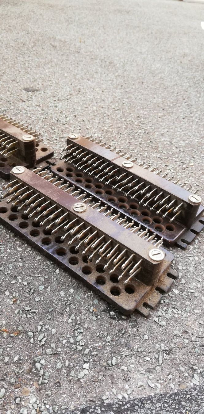 Componenti elettronici: 3 alte Lötleisten ab 1Fr. – Usato da Thun venduto da Matthias72 1