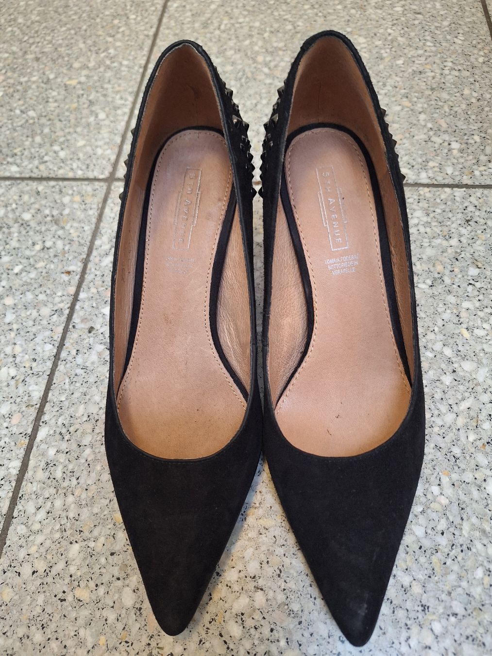 Scarpe da donna: Black Suede Pumps with Studs, Size 36 - like new – Usato da Brugg AG venduto da ahauserd